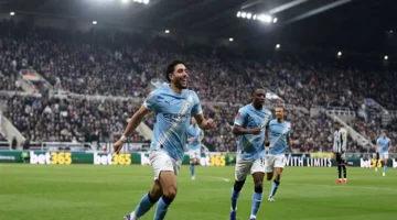 موقف عمر مرموش من تشكيل مانشستر سيتي أمام وست هام والقنوات الناقلة